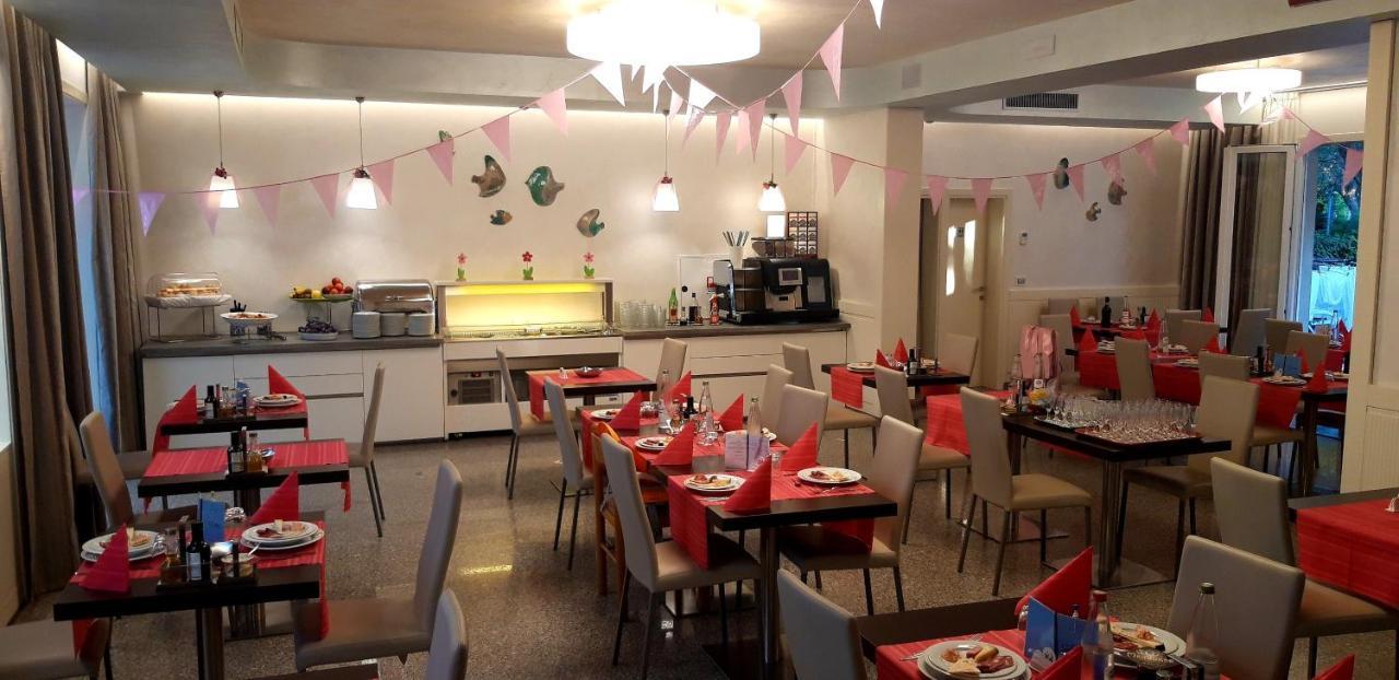 רימיני Hotel Felix מראה חיצוני תמונה